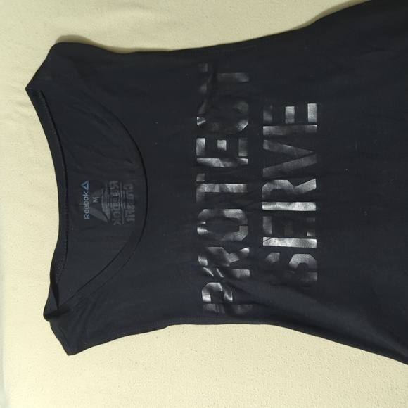 Reebok tank - Picture 1 of 3